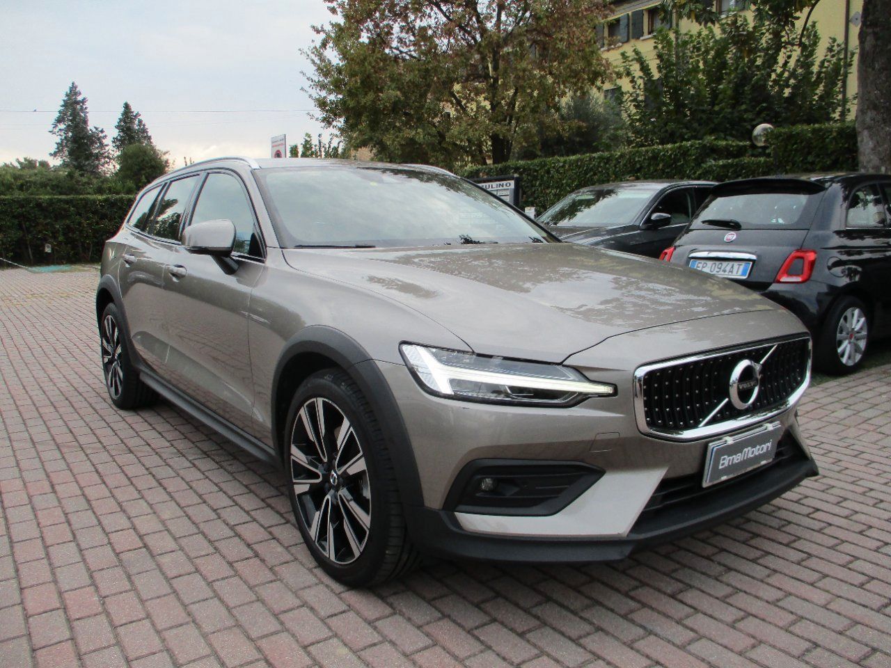 Volvo V60 Cross Country 2.0 b4 Business Pro AWD  imagem 2