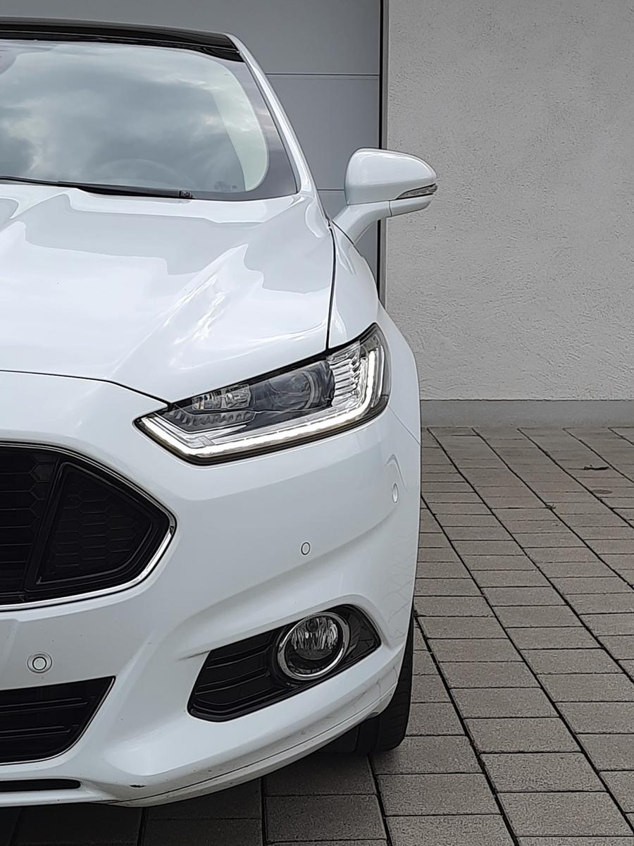 Ford Mondeo 2,0TDCi/Bi-Tu/Aut./Pano/LED/Kam./Titanium