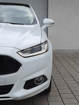 Ford Mondeo 2,0TDCi/Bi-Tu/Aut./Pano/LED/Kam./Titanium - Ford Mondeo mit Diesel-Antrieb: Limousine, 2.0