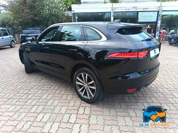 Jaguar F-Pace - 6