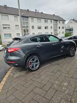 Maserati Levante Benzin 3.0 V6 316kW S 4x4 Auto S - Maserati Levante in Bonn