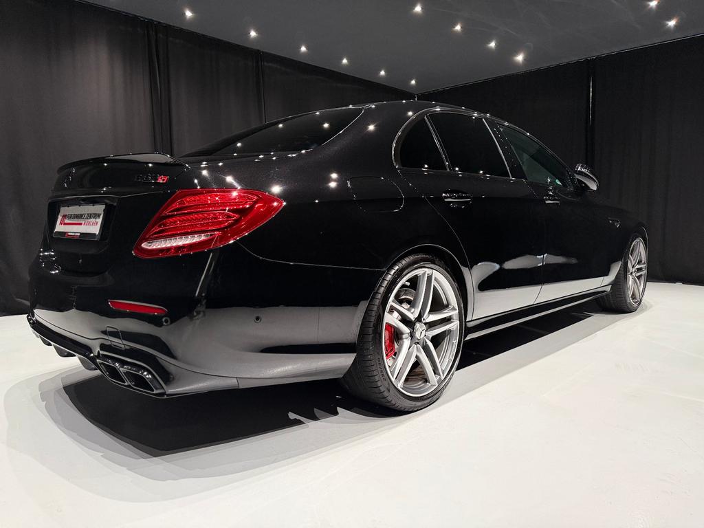 Mercedes-Benz E 63 AMG