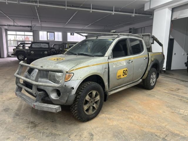 Mitsubishi L200 2.5 DI-D 4WD für Bastler Zustand siehe Bild