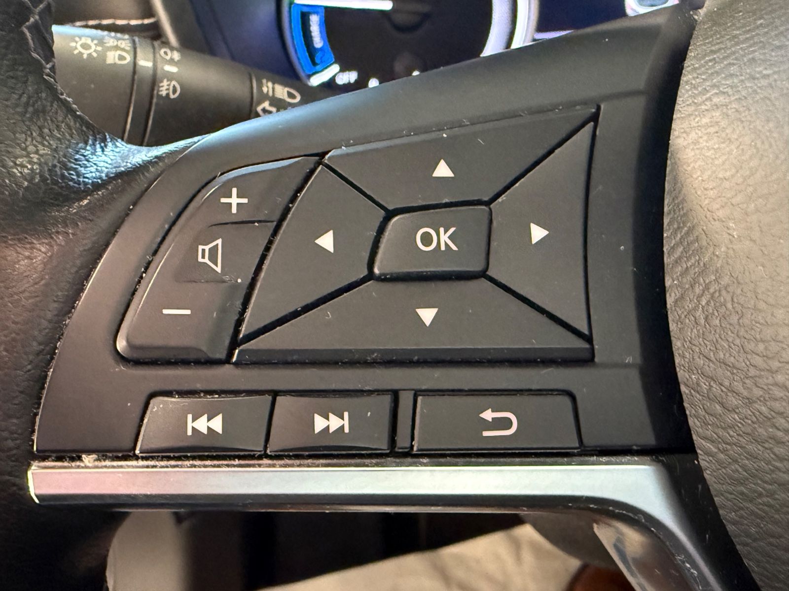 Fahrzeugabbildung Nissan Juke Hybrid N-Connecta - Navi,  Winter-P.