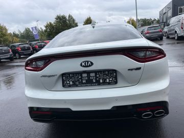 KIA Stinger - 3