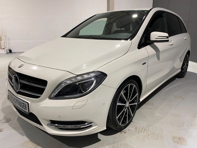 Mercedes-Benz B 200*Bi-Xenon*Leder*Navi*SHZ*