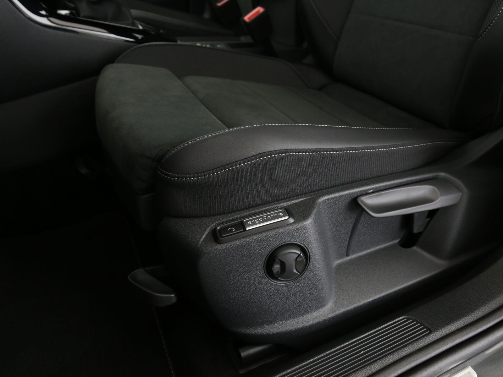 Volkswagen T-Roc - Bild 15