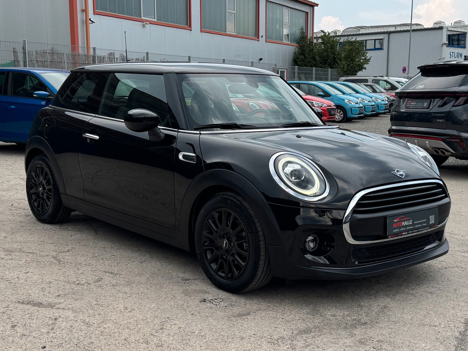 Fahrzeugabbildung MINI ONE Aut. CarPlay Navigation Tempomat PDC SHZ