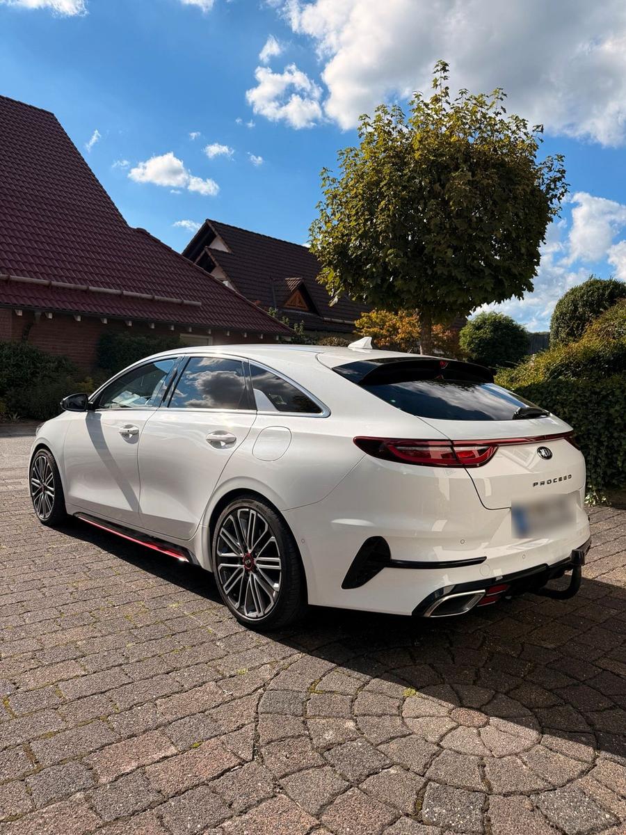 Kia Andere