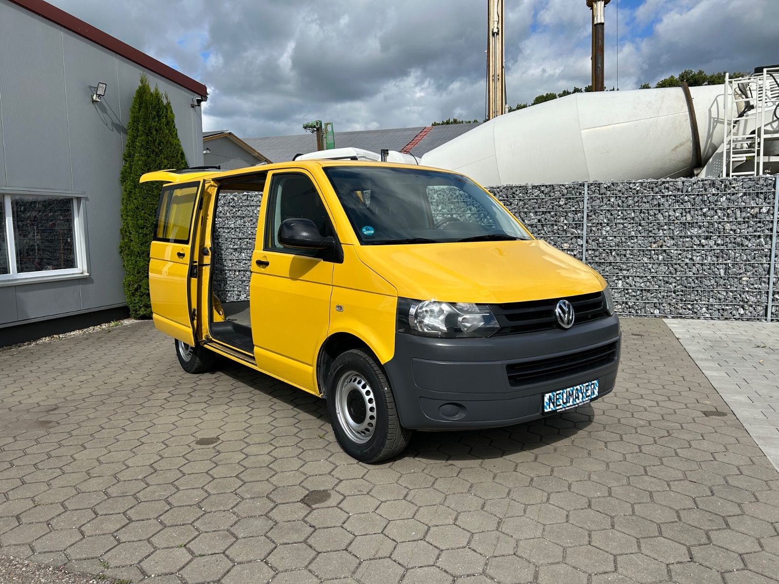 Volkswagen T5 Transporter - 1