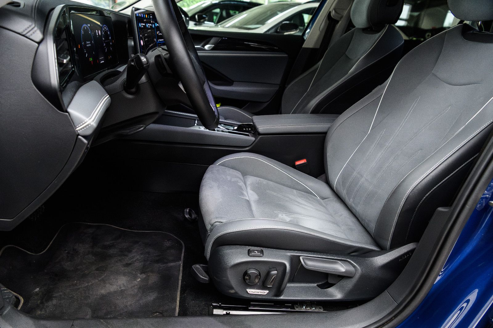 Fahrzeugabbildung Volkswagen Passat Variant 2.0 TDI 110 kW+AHK+SHZ+STANDHEIZU