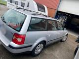 Volkswagen 017662514365 - Volkswagen Passat aus 2001: Kombi