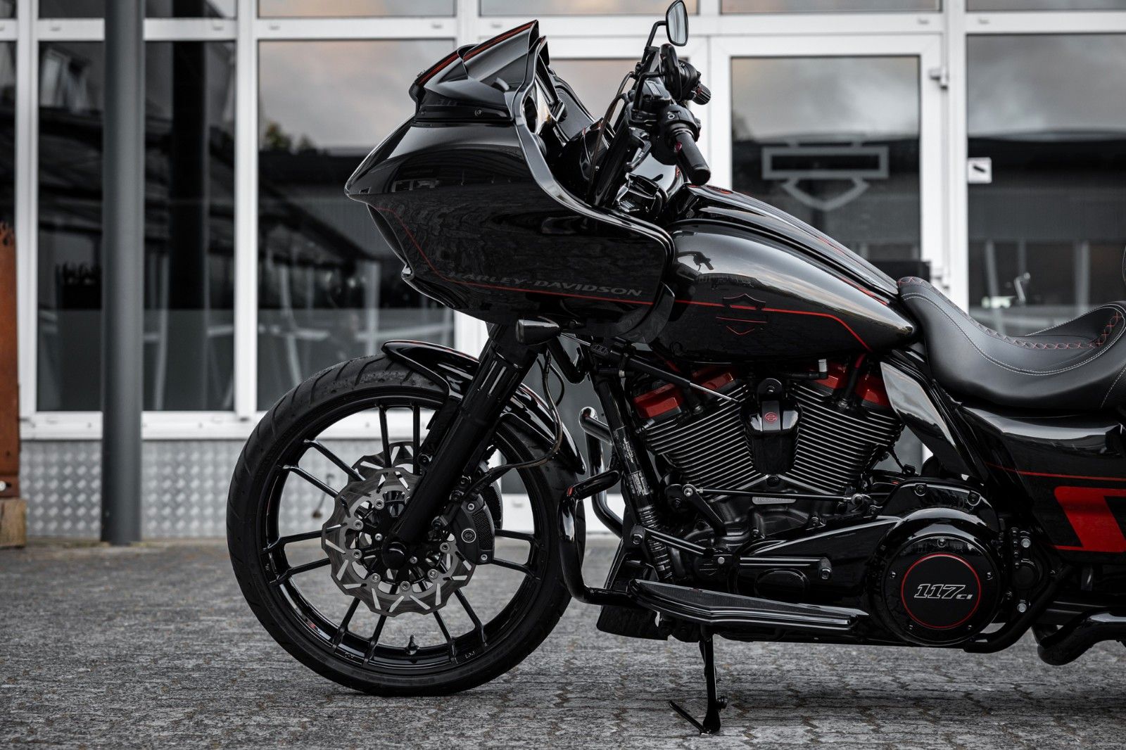 Fahrzeugabbildung Harley-Davidson CVO ROAD GLIDE 117 FLTRXSE - Kesstech -