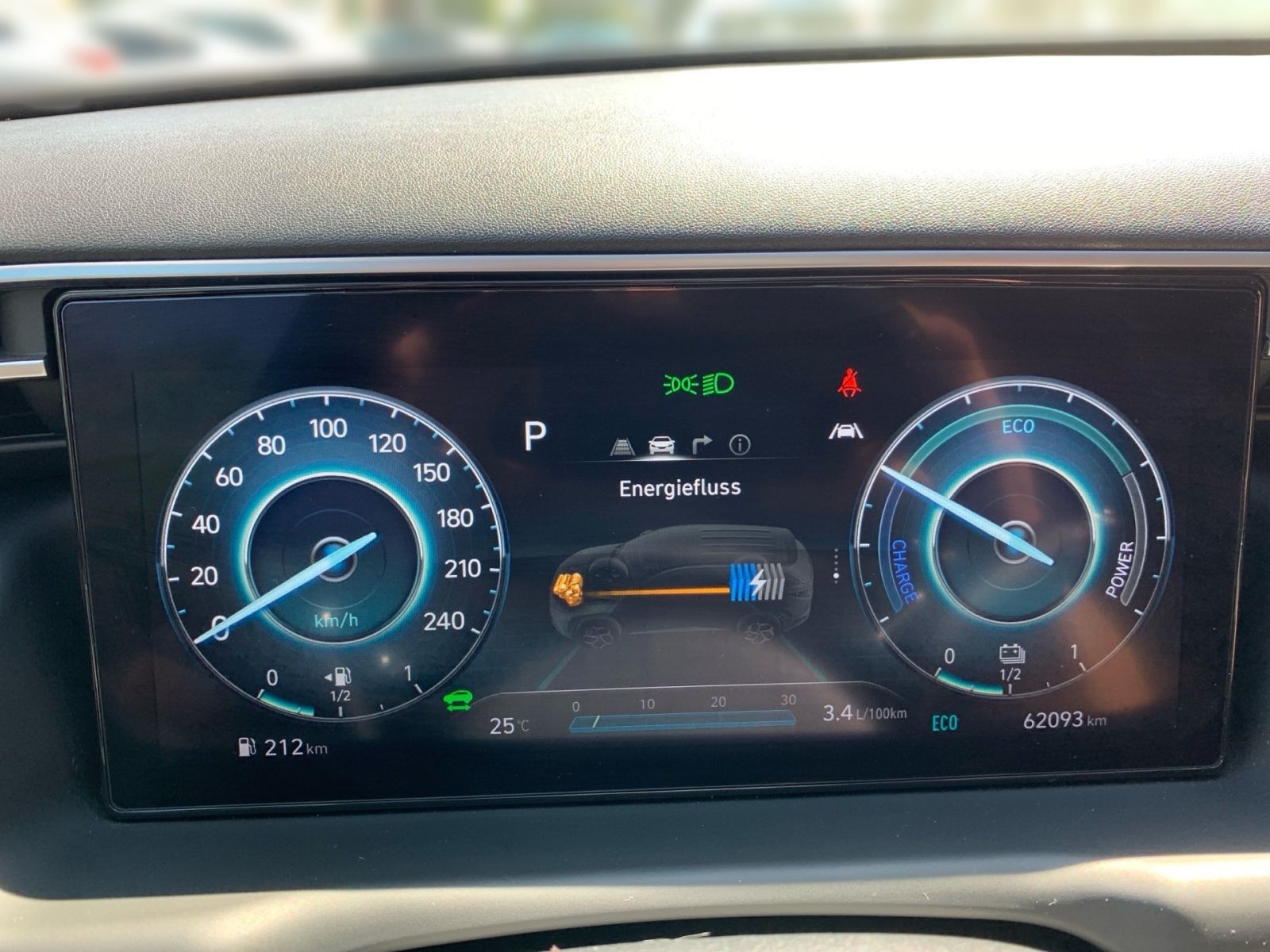 Fahrzeugabbildung Hyundai TUCSON 1.6 T-GDI Trend Plug-In Hybrid 4WD el.HK