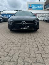 Mercedes-Benz 200 Top-Ausstattung, effizient und komfortabel - Mercedes-Benz 200 in Hamburg