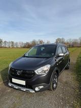 Dacia Lodgy TCe 130 Stepway 7-Sitzer Stepway - Dacia Lodgy von privat