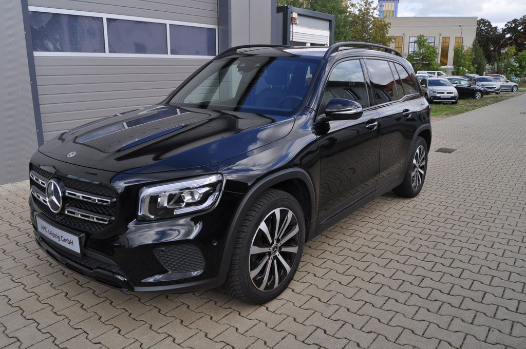 Image of Mercedes-Benz GLB 200