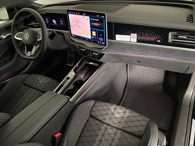 Passat Variant R-Line 2.0 TDI DSG 4Motion AHK+PA
