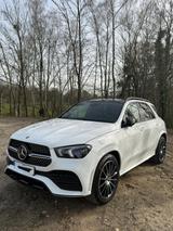 Mercedes-Benz GLE 300 d 4MATIC - - weiße Mercedes-Benz GLE 300