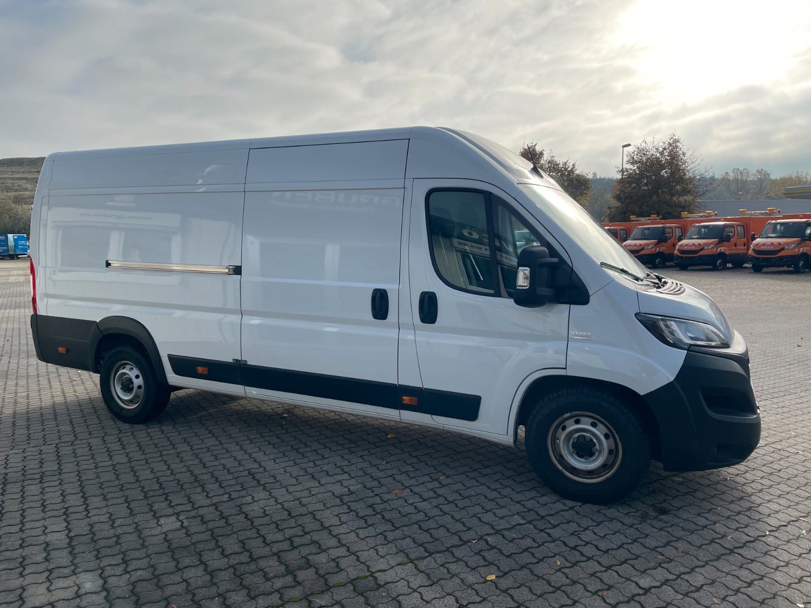 Fahrzeugabbildung Fiat Ducato Maxi Grossr.-Kasten 35 180 L5H2 RS: 4035