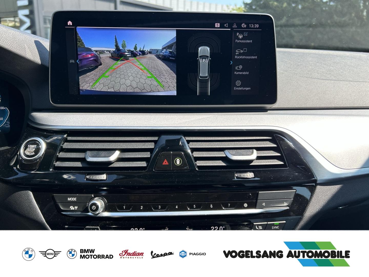BMW 530 e Touring Panorma Komfortsitze Head-Up WLAN 