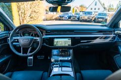 AUDI A8 50TDI LANG/ STANDHZG./ 21"/ S-LINE/ FOND TV AUDI A8 50TDI LANG/ STANDHZG./ 21"/ S-LINE/ FOND TV