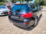 Opel Astra J Sports Tourer Design Edition - Opel Astra aus 2011: Tourer Sport