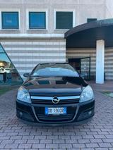 Opel Astra 1.9 CDTI 120CV Cosmo - Opel Astra aus 2006 mit Diesel-Antrieb