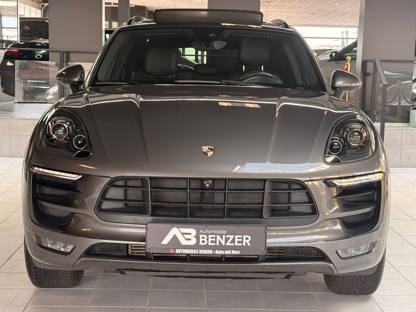 Fahrzeugabbildung Porsche Macan S Diesel/PANO/360°/MEMORY/SOUND/SHZ