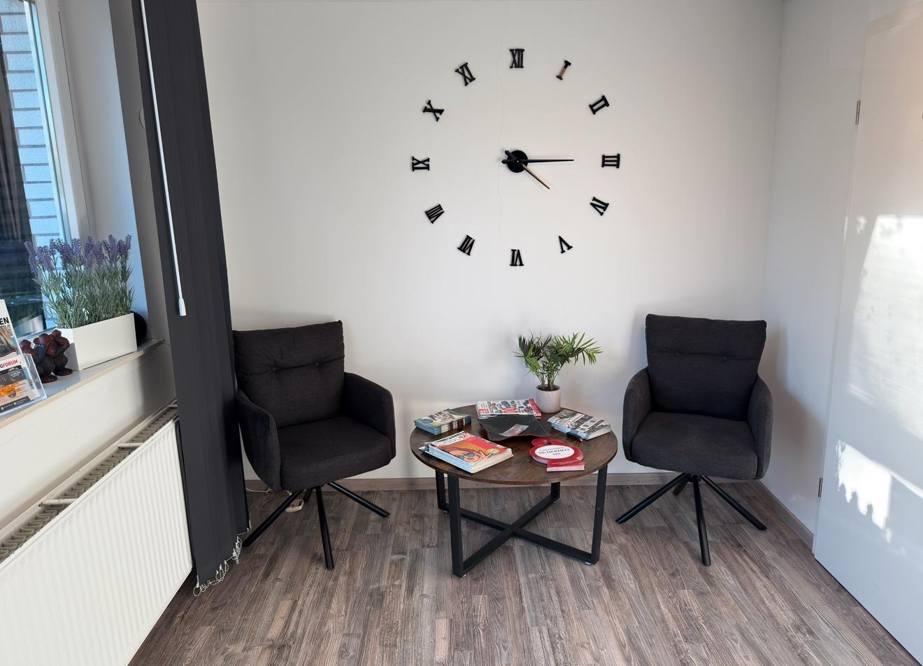 showroom-image-top