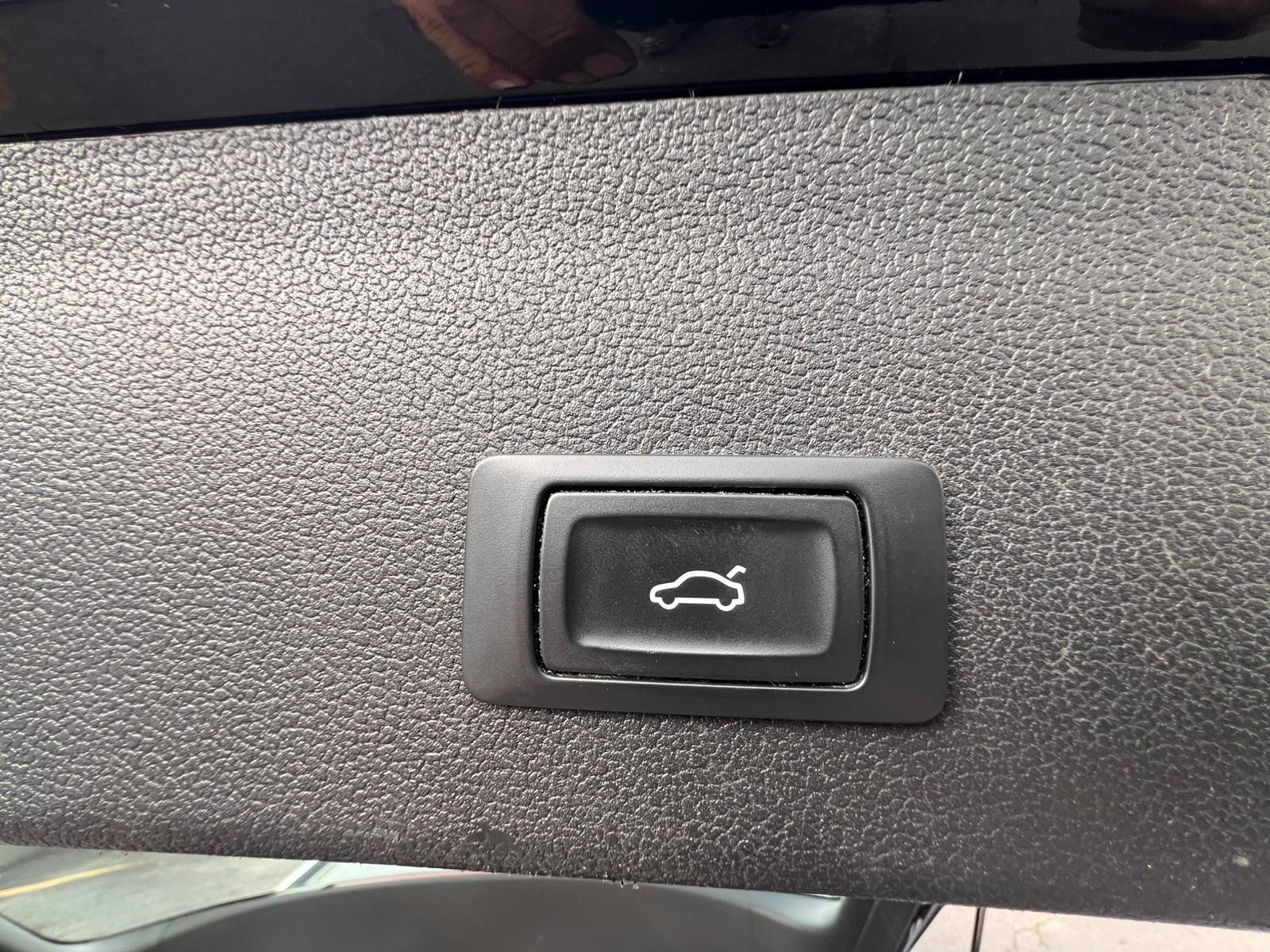 Audi A4 2014 — photo 15