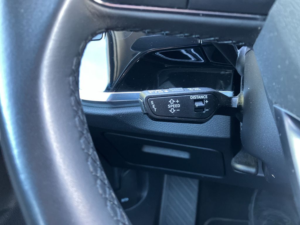 AUDI Q3 Sportback 35 TFSI S-line LED Navi ACC Rfk 18' AUDI Q3 Sportback 35 TFSI S-line LED Navi ACC Rfk 18'