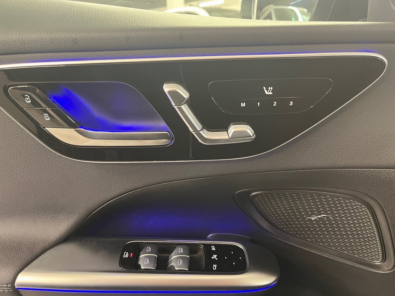 Fahrzeugabbildung Mercedes-Benz C 200 Avantgarde*Pano*Totwink*LED*Kamera*Memory*