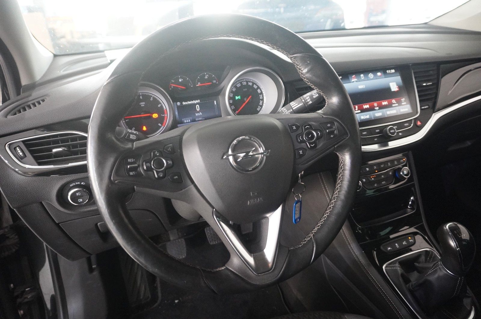 Fahrzeugabbildung Opel Astra K Lim. 1.4T INNOV. NAVI/LED/KAMERA/SH/TEMP