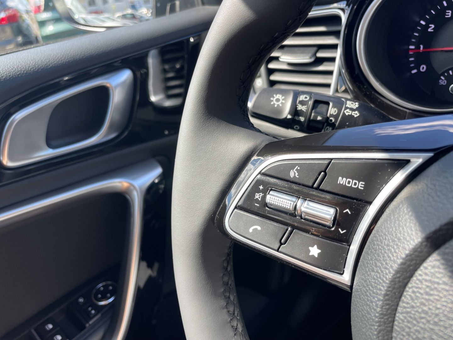 Fahrzeugabbildung Kia XCeed Spirit LED totWinkAss SpurhalteAss Navi