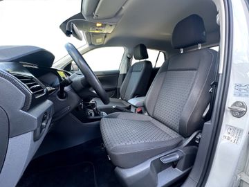 Volkswagen T-CROSS TSI 1.0 KAMERA CARPLAY SHZ