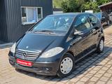 Mercedes-Benz A 150 Aut. 3-türig - schwarze Mercedes-Benz A 150