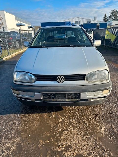 Volkswagen Golf 3 1.8 GL TÜV+AU 11/2026 Zahnriemen Neu