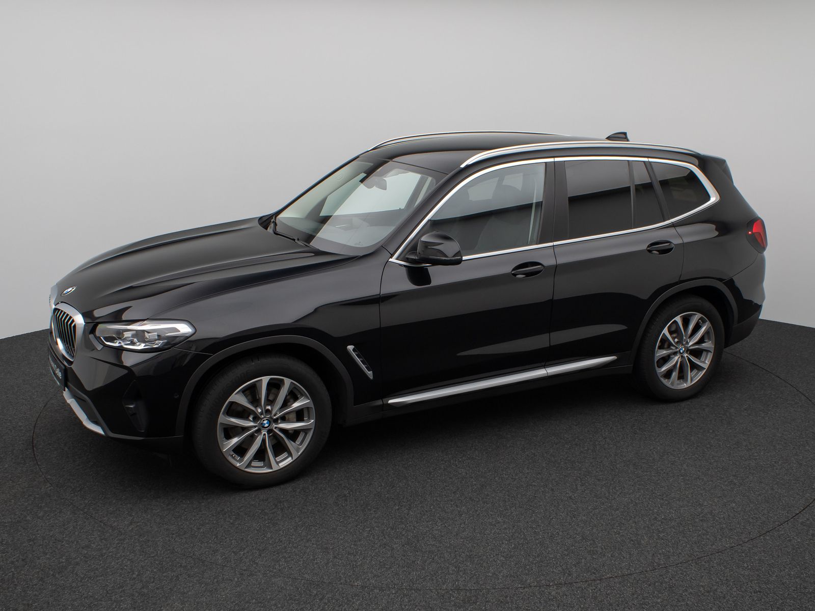Fahrzeugabbildung BMW X3 xD30i Kamera DAB HiFi WLAN Leder Sport 19Zoll