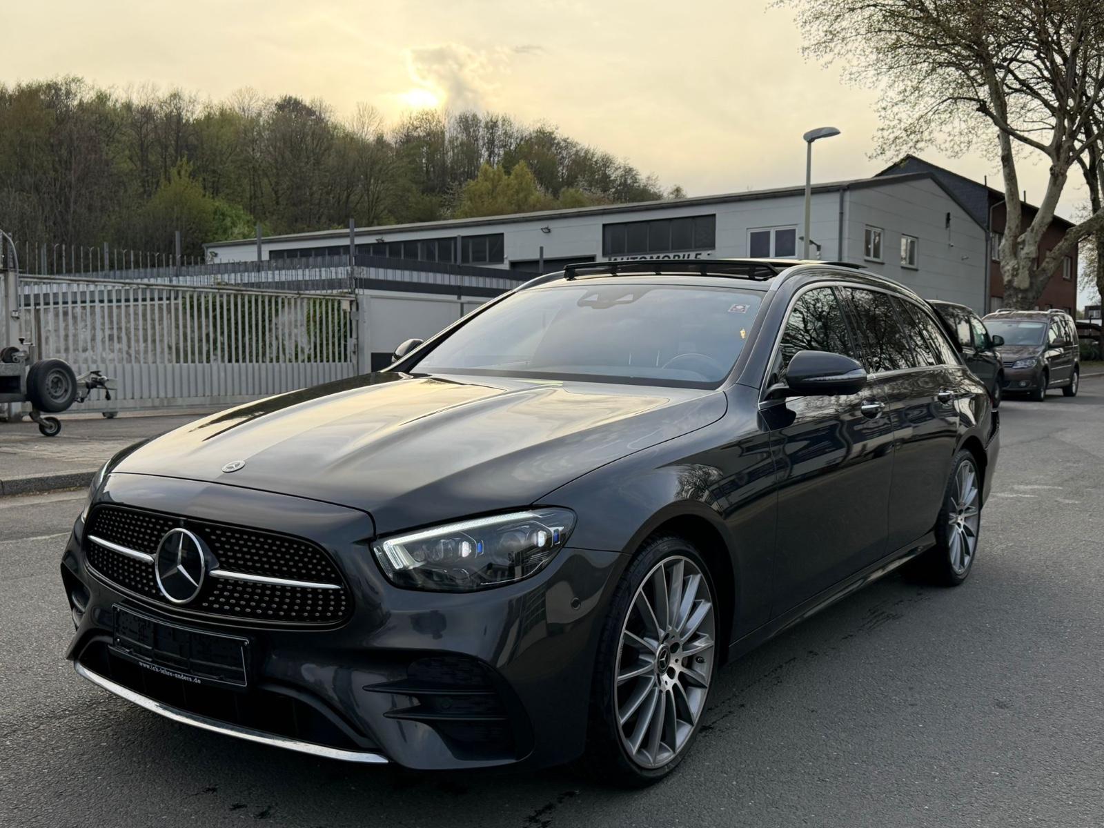 Mercedes-Benz E 400 4MATIC AMG LINE*PANOR*360*HEADUP*MULTIBEAM