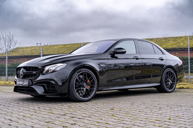 MERCEDES-BENZ E 63 AMG*S*VOLLAUSSTATTUNG*TRAUM*KERAMIK*TOP