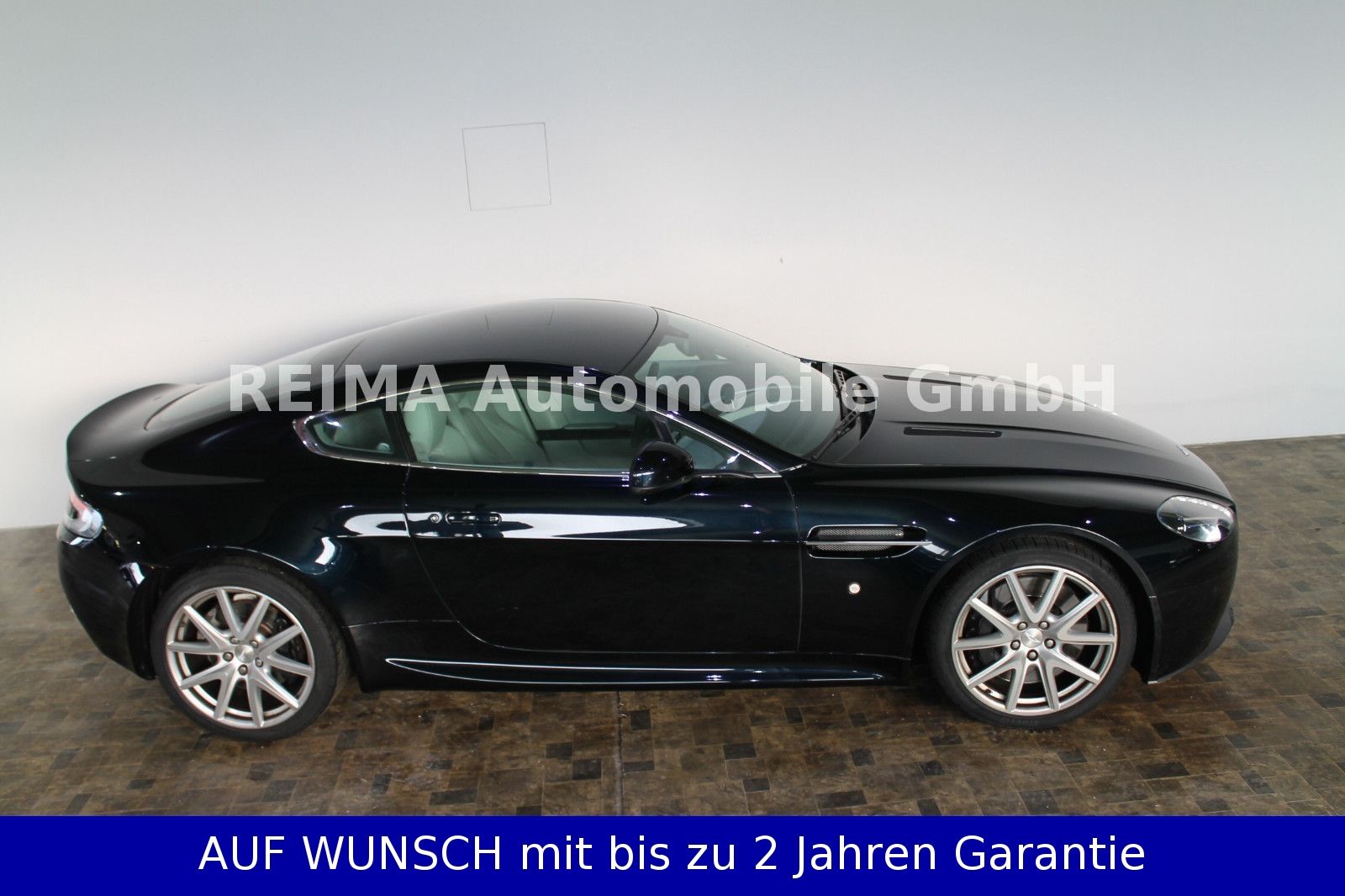 Fahrzeugabbildung Aston Martin V8 Vantage 4,7i, voll Scheckheft gepflegt,