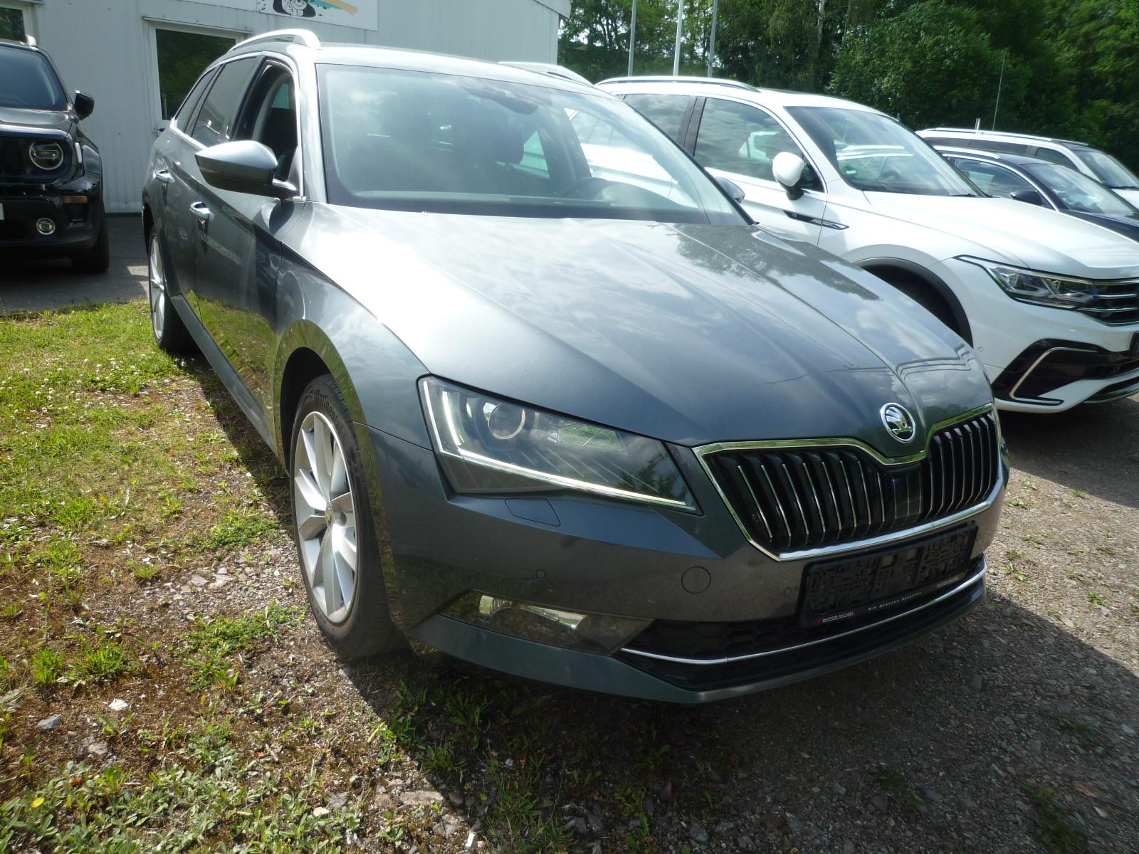 Skoda Superb Combi Style 4x4 DSG