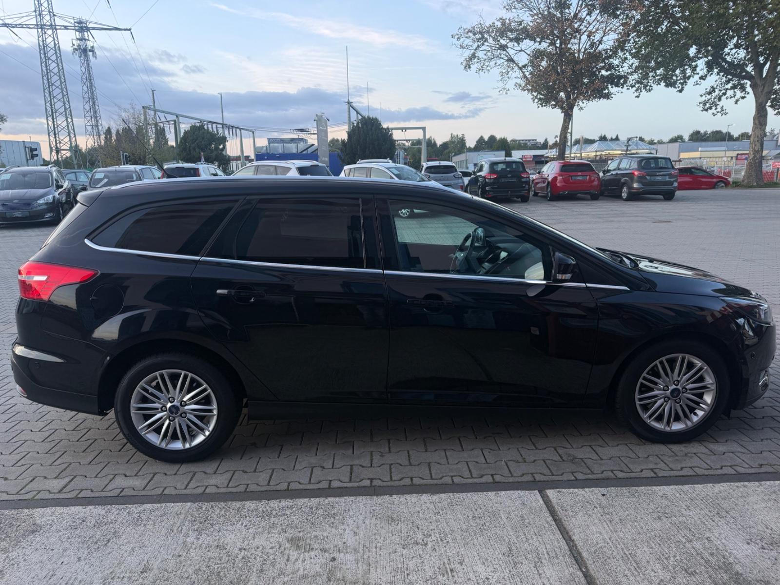 Ford Focus Turnier Titanium#Auitomatik Zahnr+Insp+Tüv