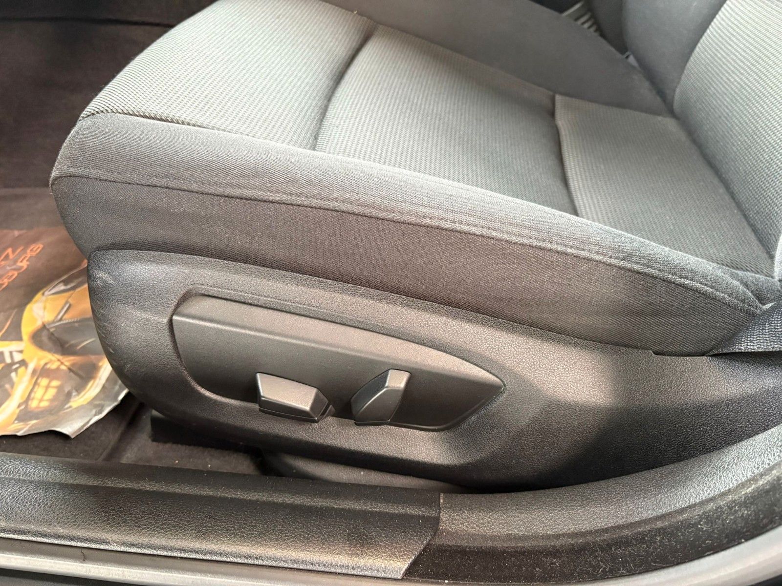 Fahrzeugabbildung BMW 518d Touring/E-Sitze/Navi/PDC/Xenon