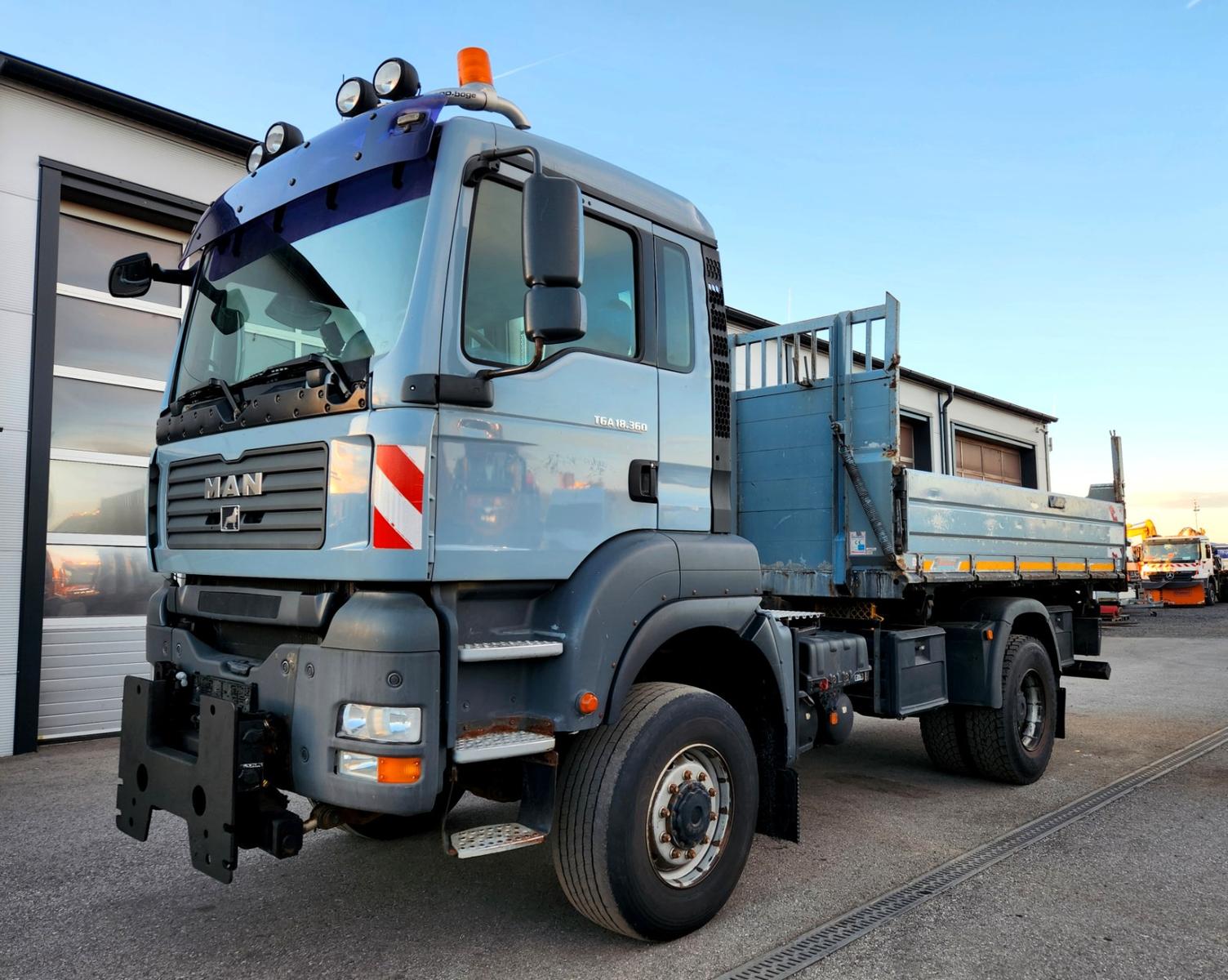 MAN TGA 18.360 4x4 Kipper Winterdienst TÜV