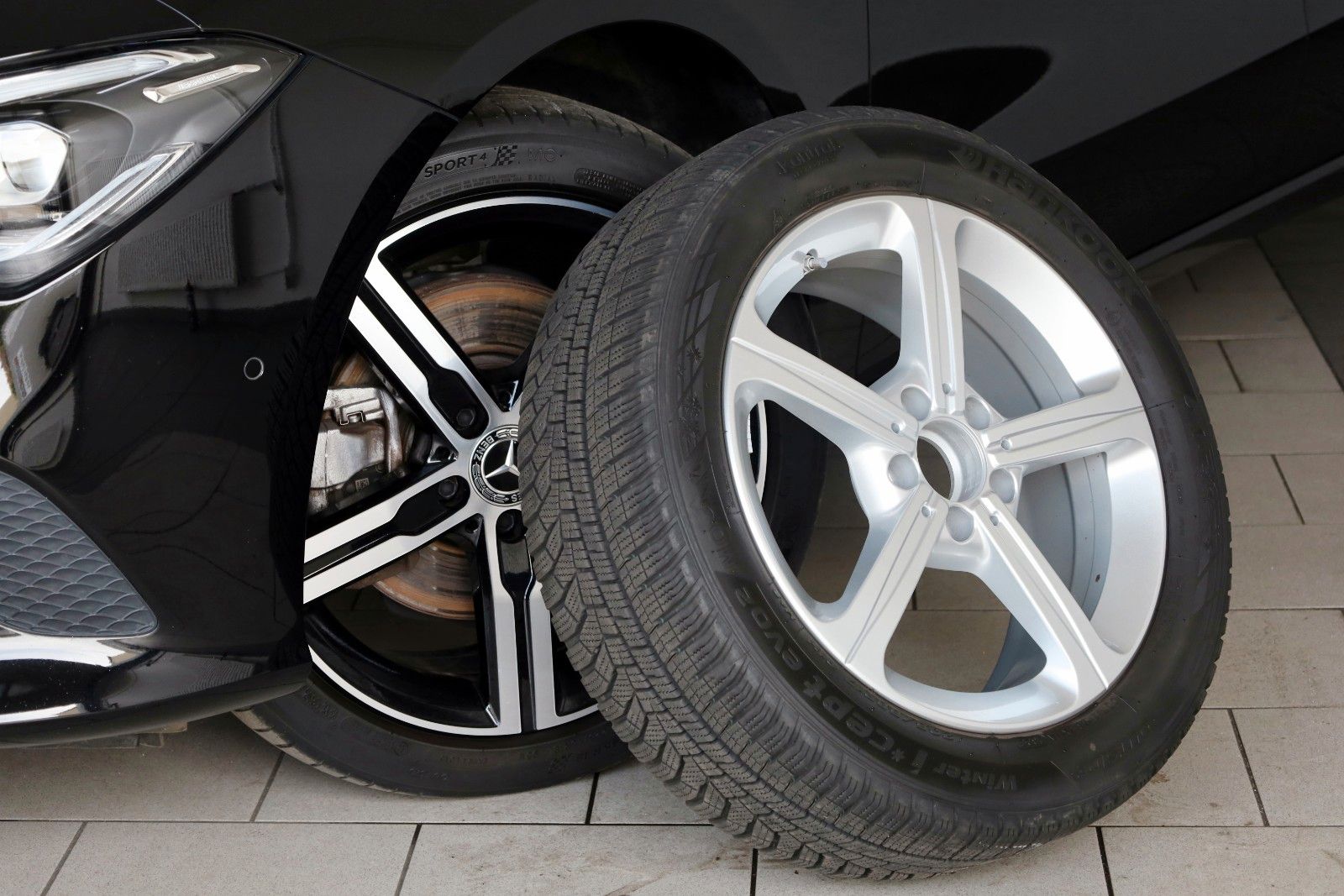 Fahrzeugabbildung Mercedes-Benz CLA 220d SB Progressive,SH,Navi,LED,Kamera +WR