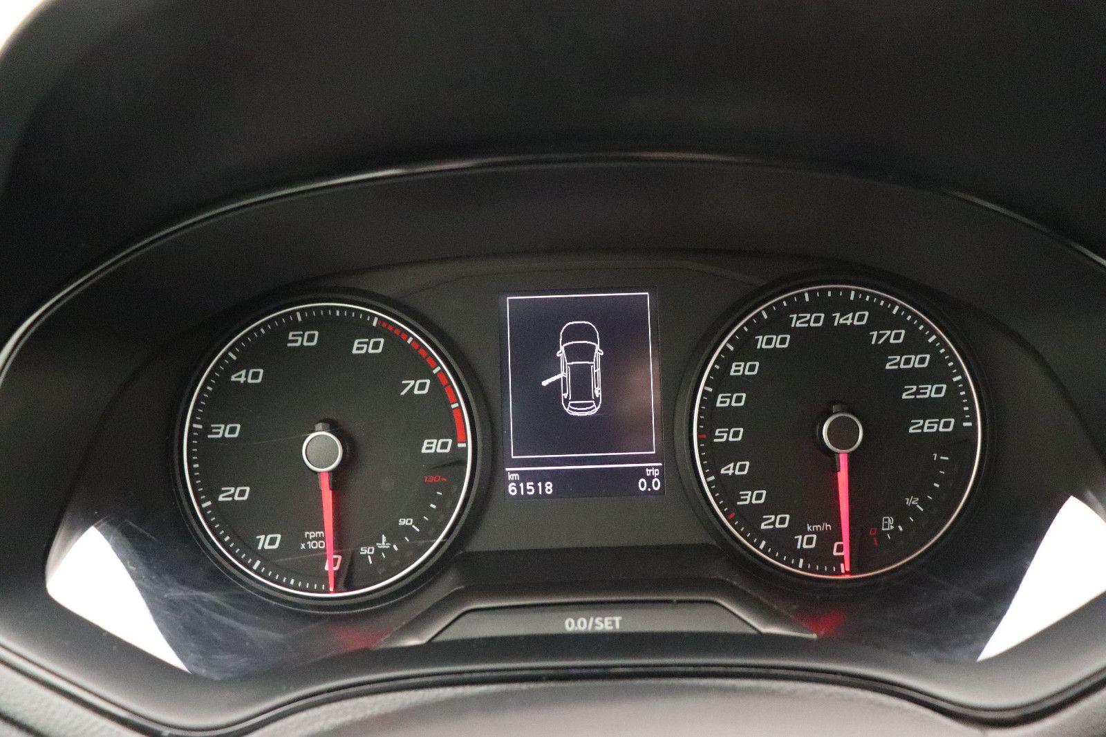 Fahrzeugabbildung SEAT Arona 1.5 FR-Design NAVI AHK KAMERA