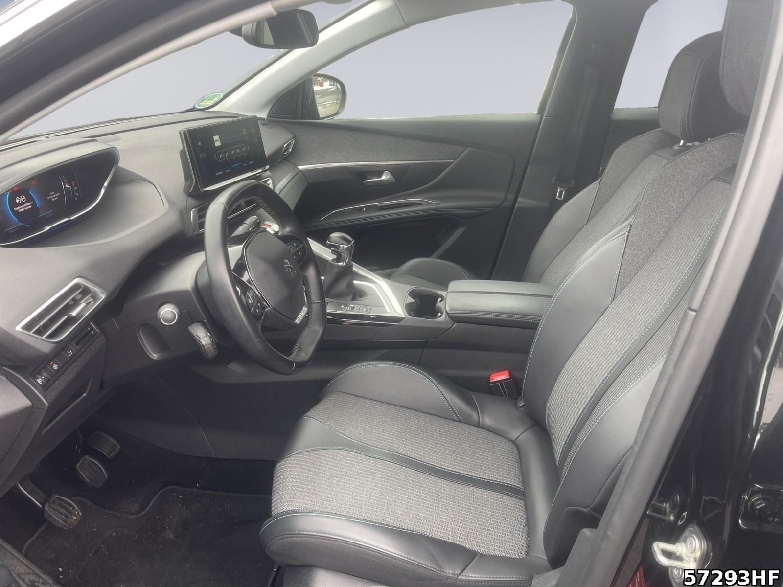 Fahrzeugabbildung Peugeot 3008 Allure Pack MOPF +SHZ+RFK+CARPLAY+LED