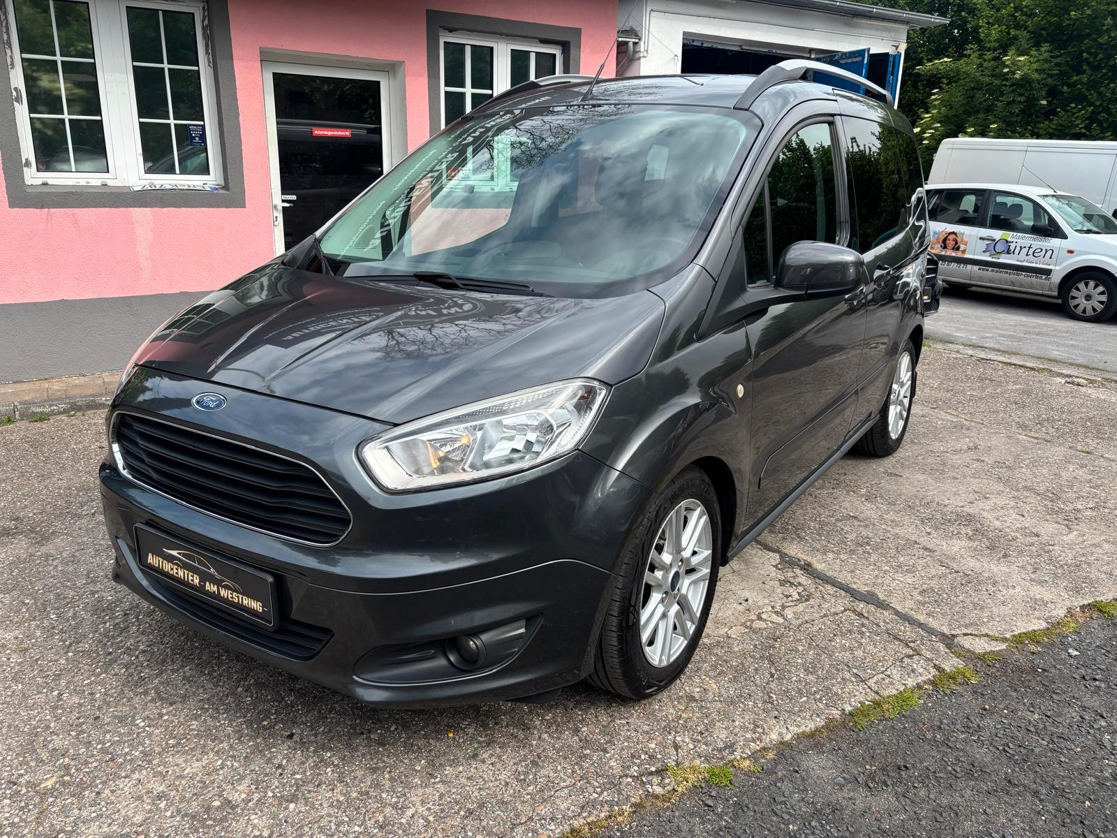 Ford Tourneo Courier Titanium
